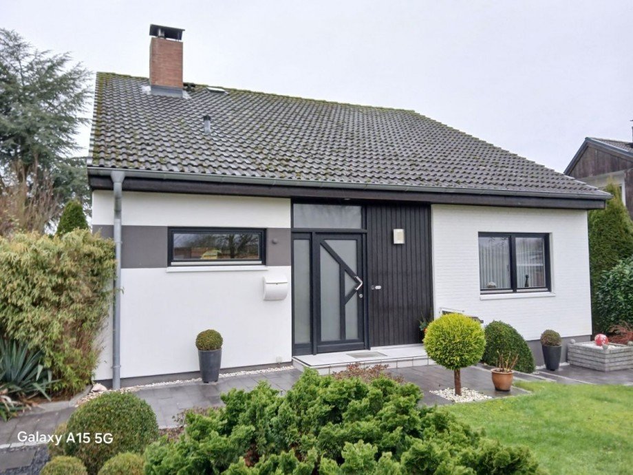 R�ckansicht Einfamilienhaus Stockelsdorf