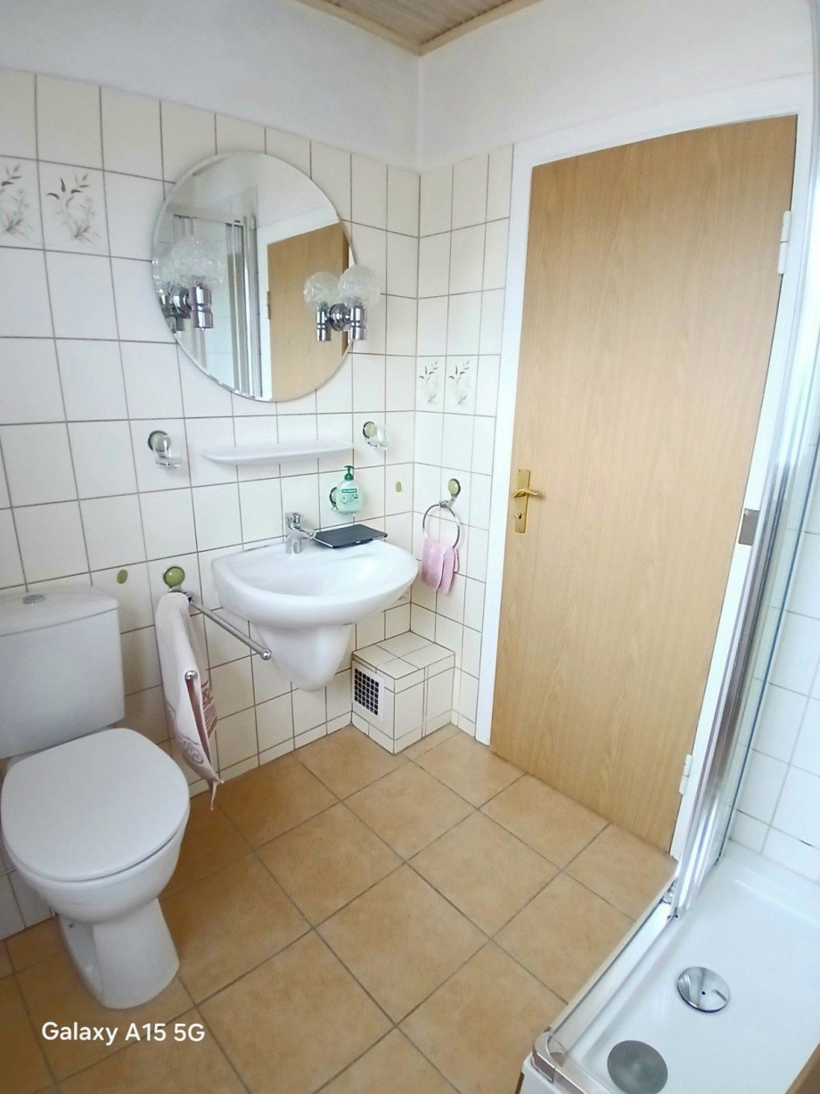Bad - OG (Bild 2) Reihenmittelhaus L�beck