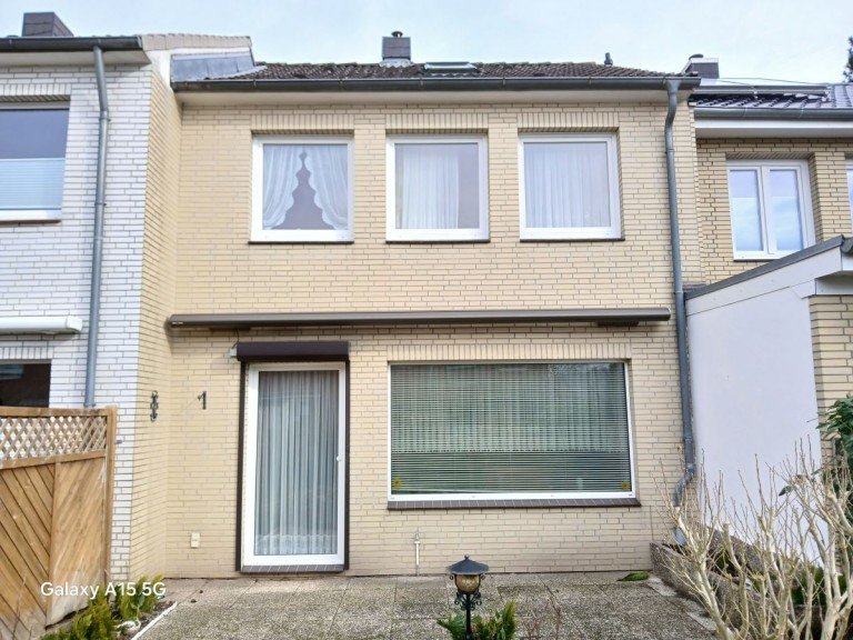 R�ckansicht L�beck Reihenmittelhaus VERKAUFT! Gem�tliches, solides Reihenhaus in ruhiger, sonniger Wohnlage