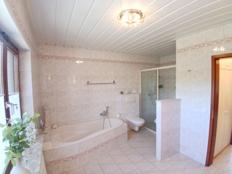 Vollbad (Ansicht 2) Einfamilienhaus Ratzeburg
