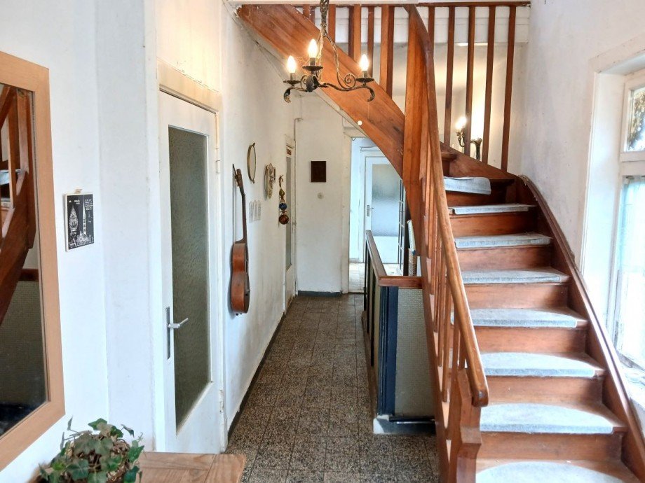 Flur mit Treppe in DG Einfamilienhaus Reinfeld