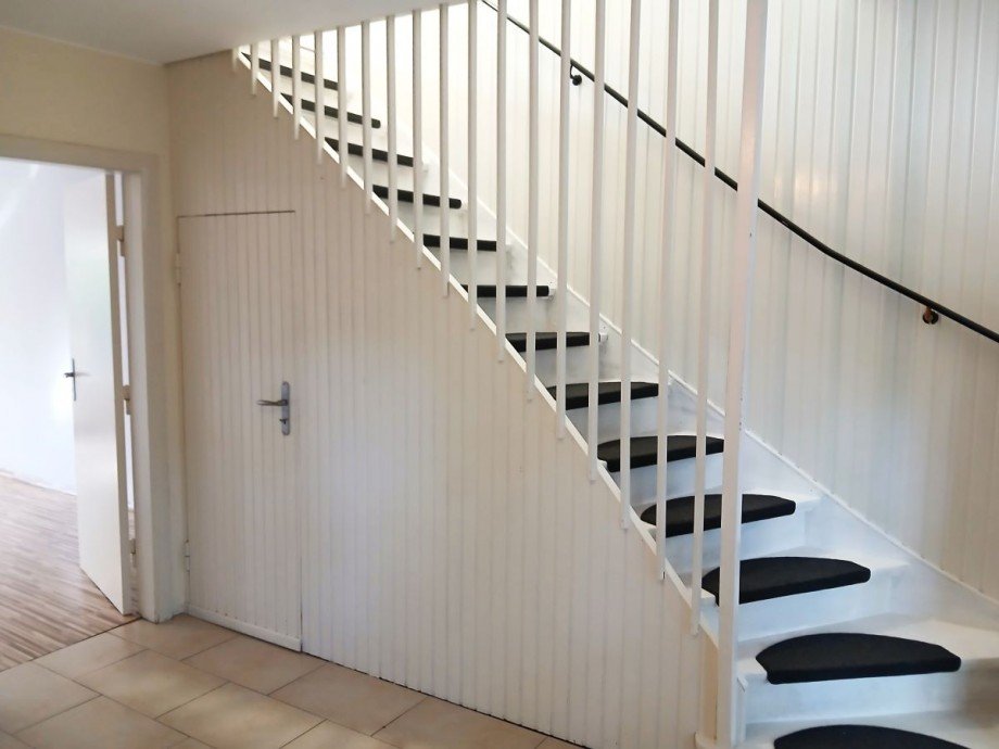 Treppe ins OG Reihenendhaus L�beck